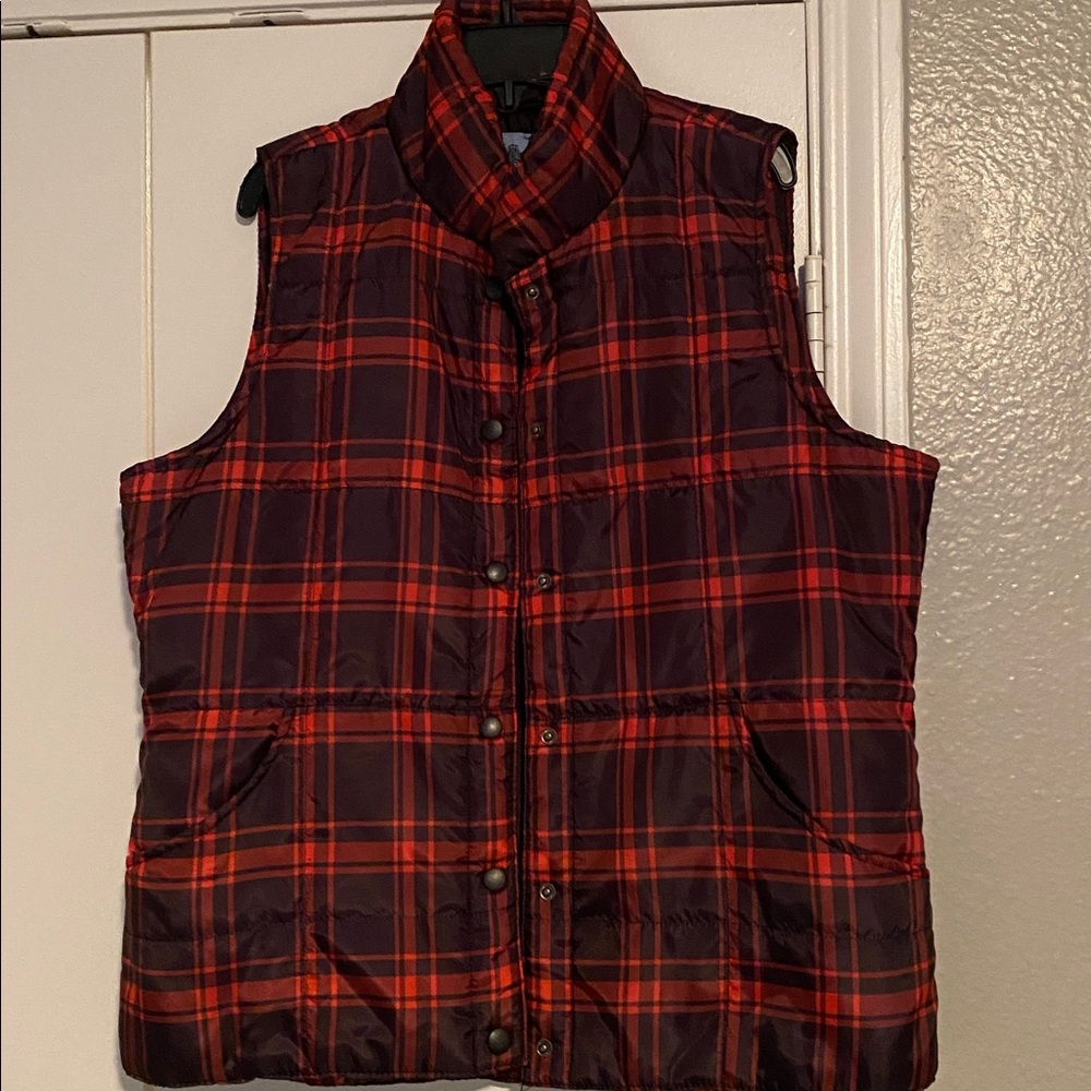Izod Red and Black Checkered Vest